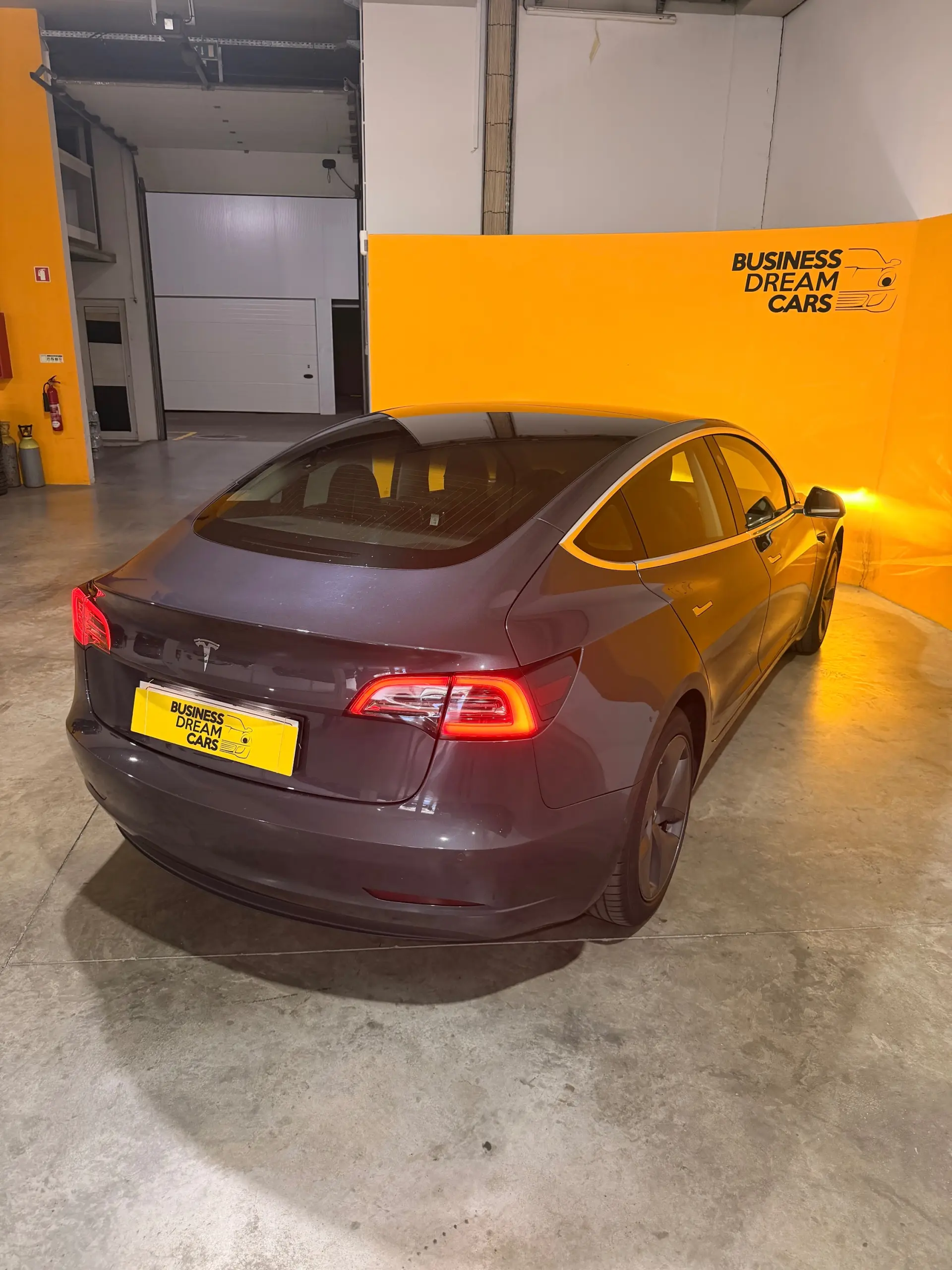 Tesla Model 3 Standard Range Plus RWD 10