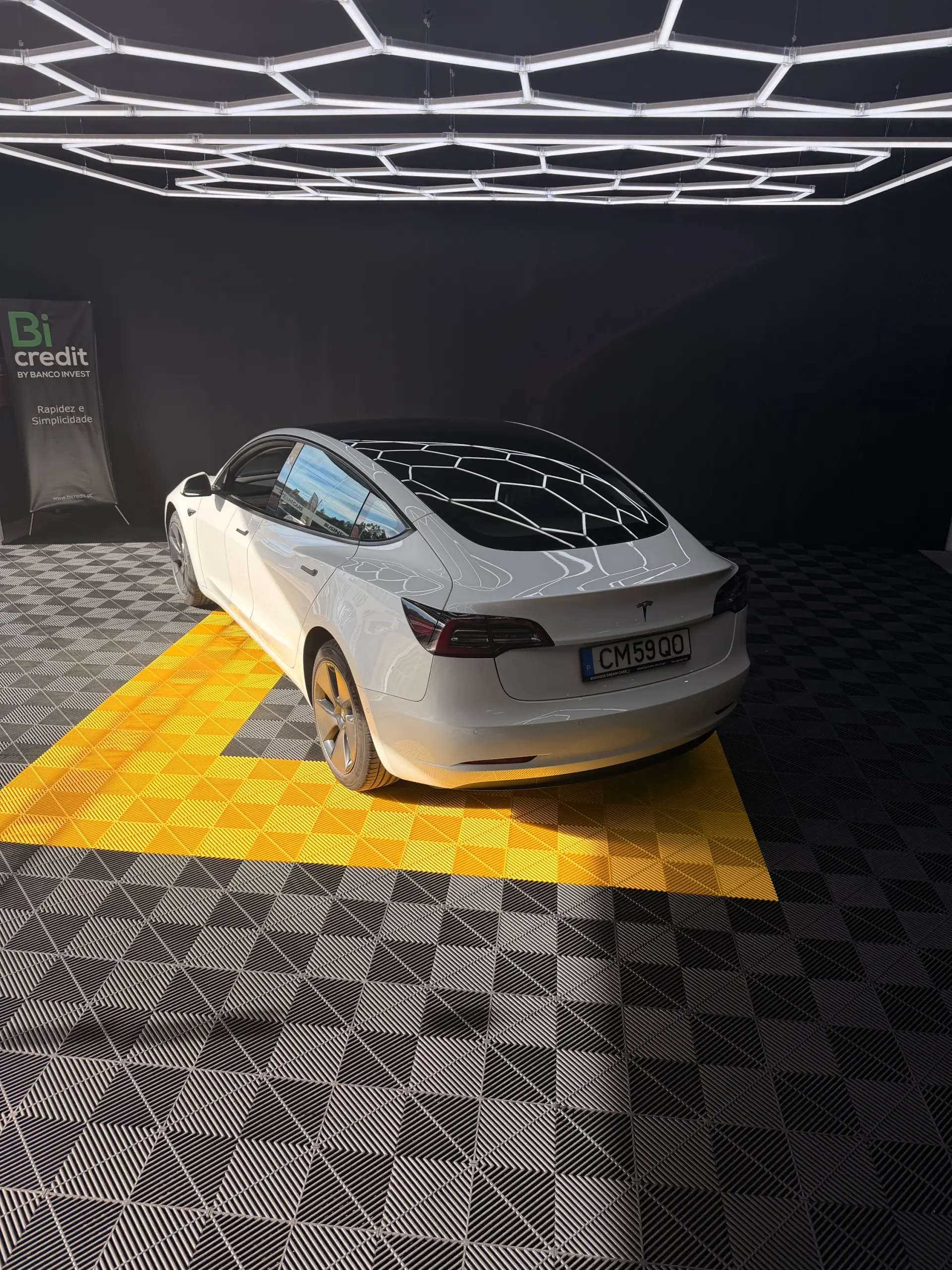 Tesla Model 3 Standard Range Plus RWD 7