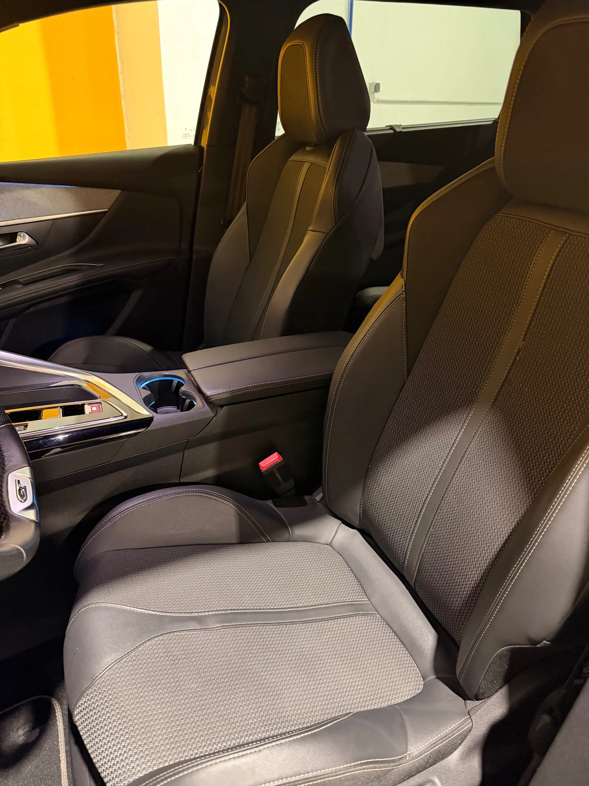 Peugeot 5008 BlueHDI 130 EAT8 GT 19