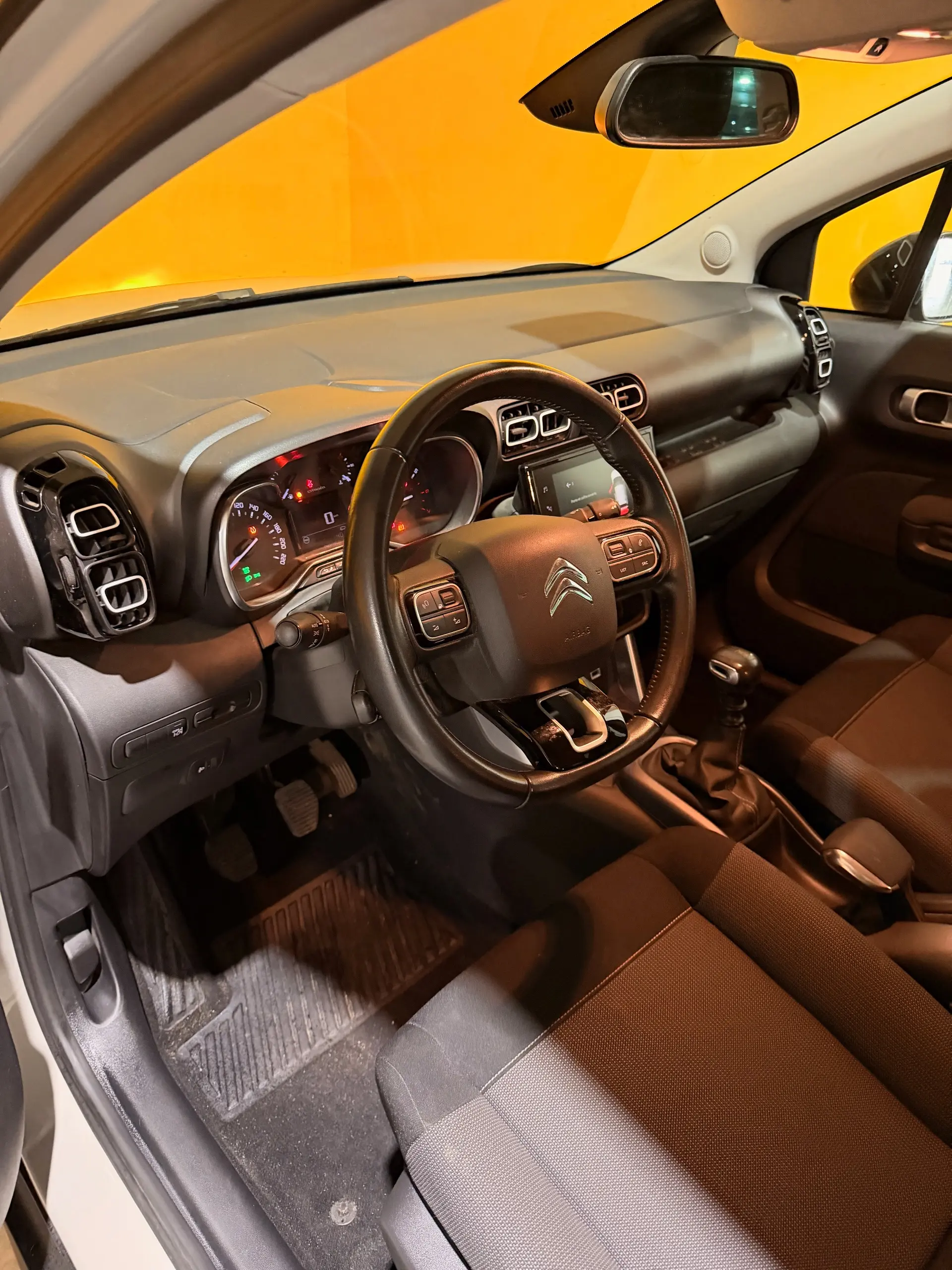 Citroën C3 Aircross 1.2 PureTech Shine Pack 16