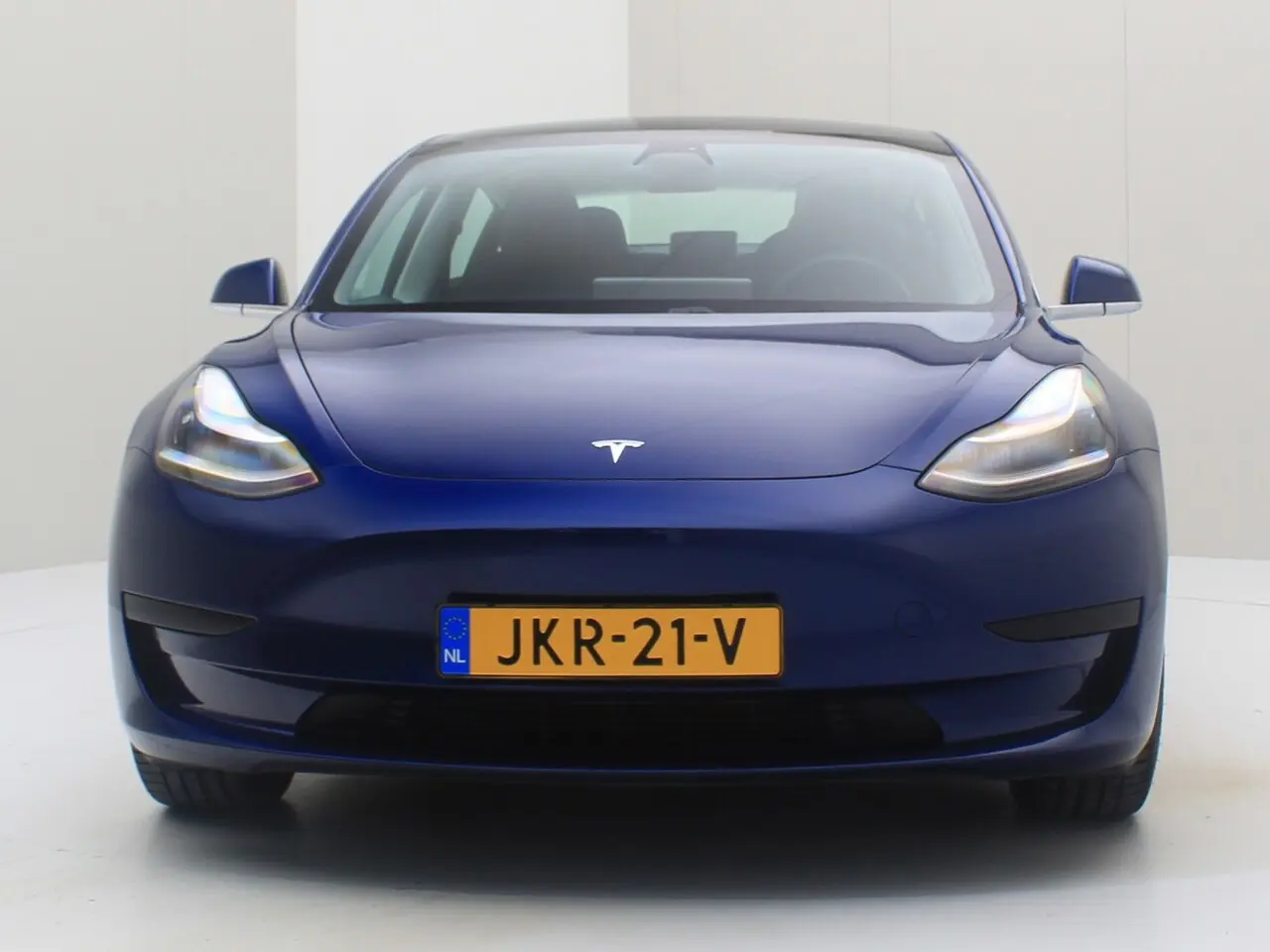 Tesla Model 3 Standard RWD 23