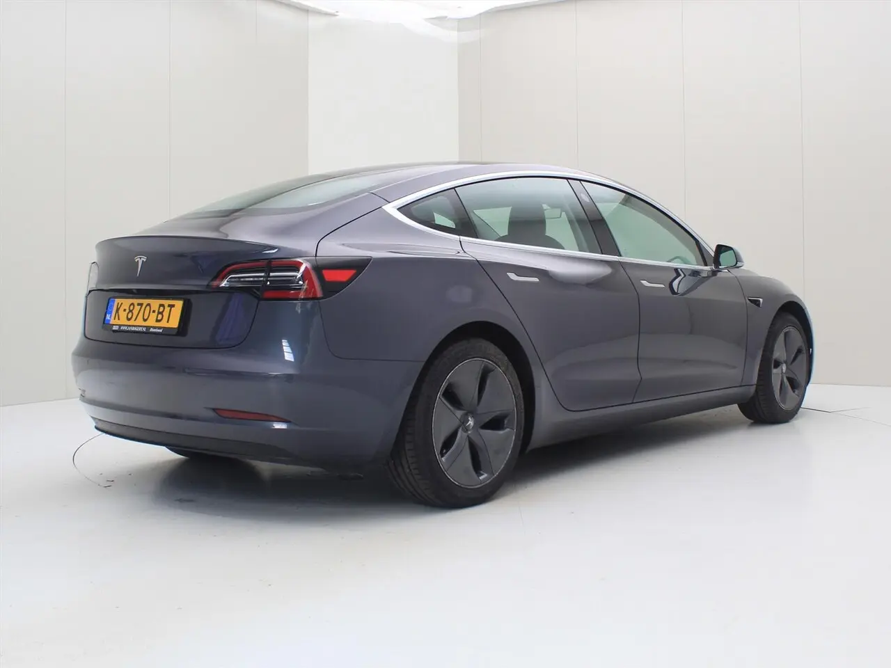 Tesla Model 3 Standard Range Plus RWD 20