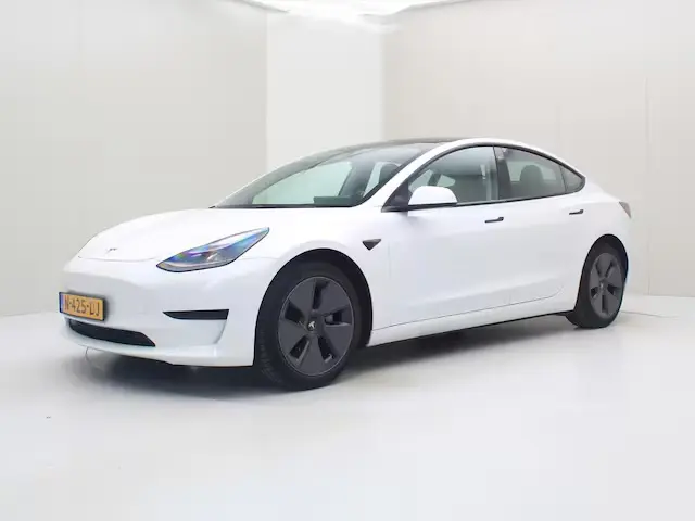 Tesla Model 3 Standard Range Plus RWD 2