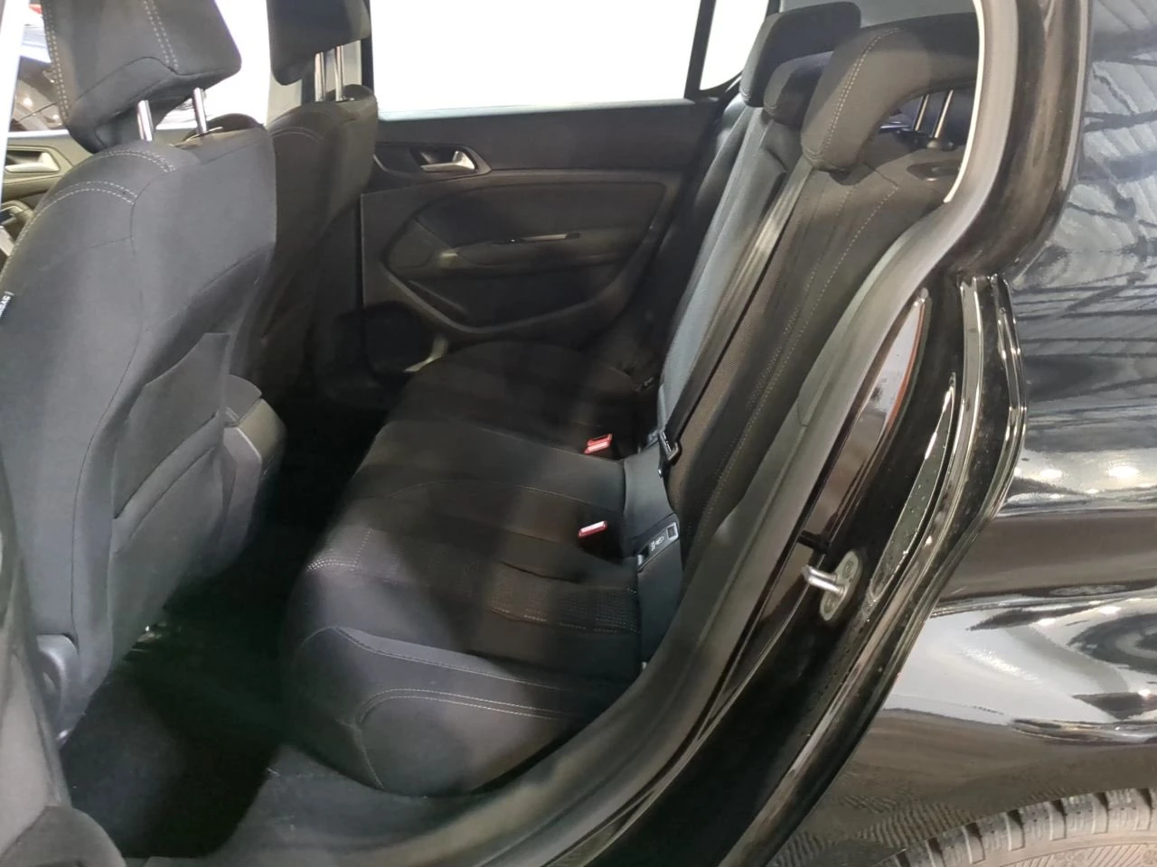 Peugeot 308 1.2 PureTech Allure EAT6 11