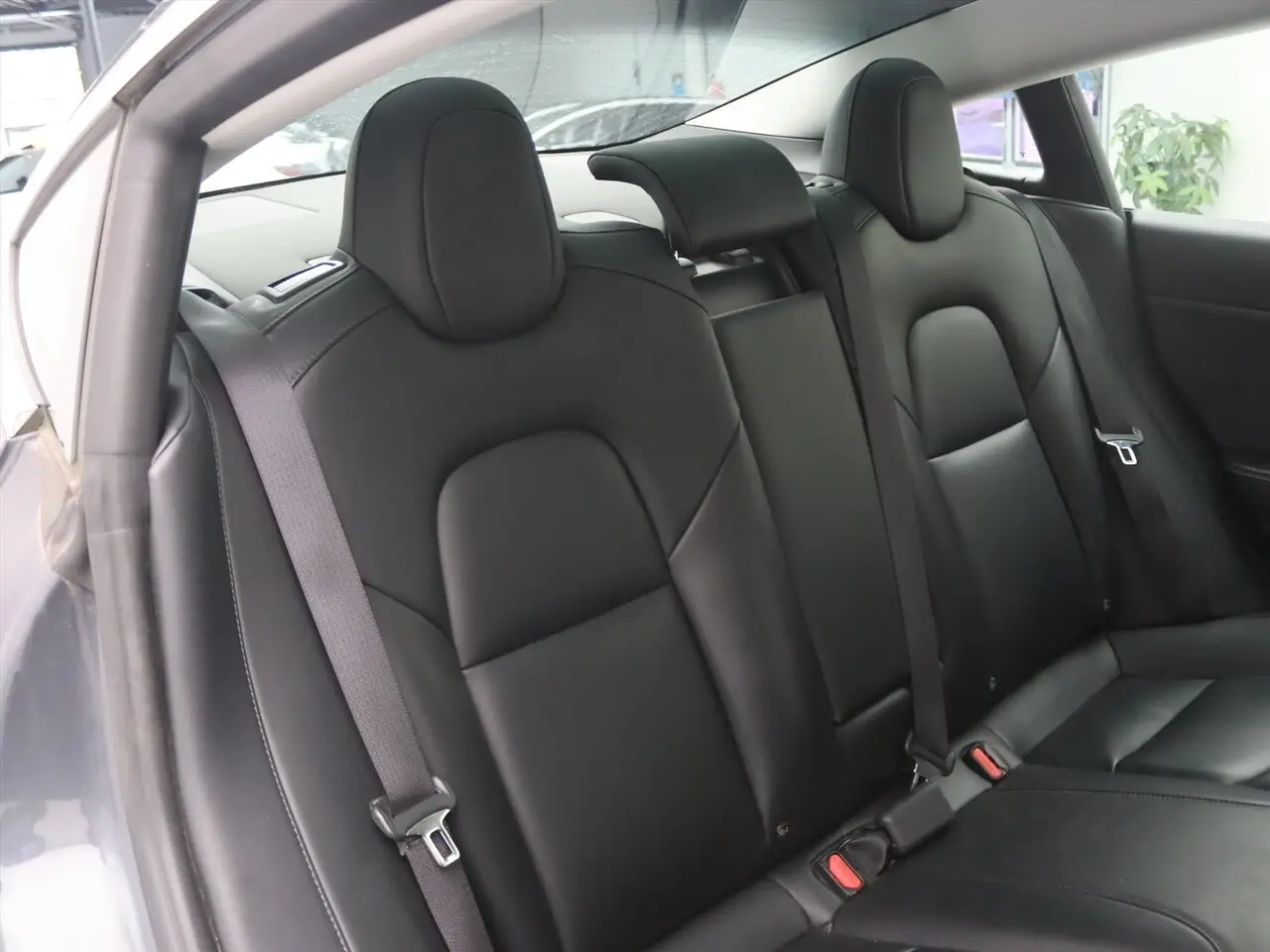 Tesla Model 3 Standard Range Plus RWD 32
