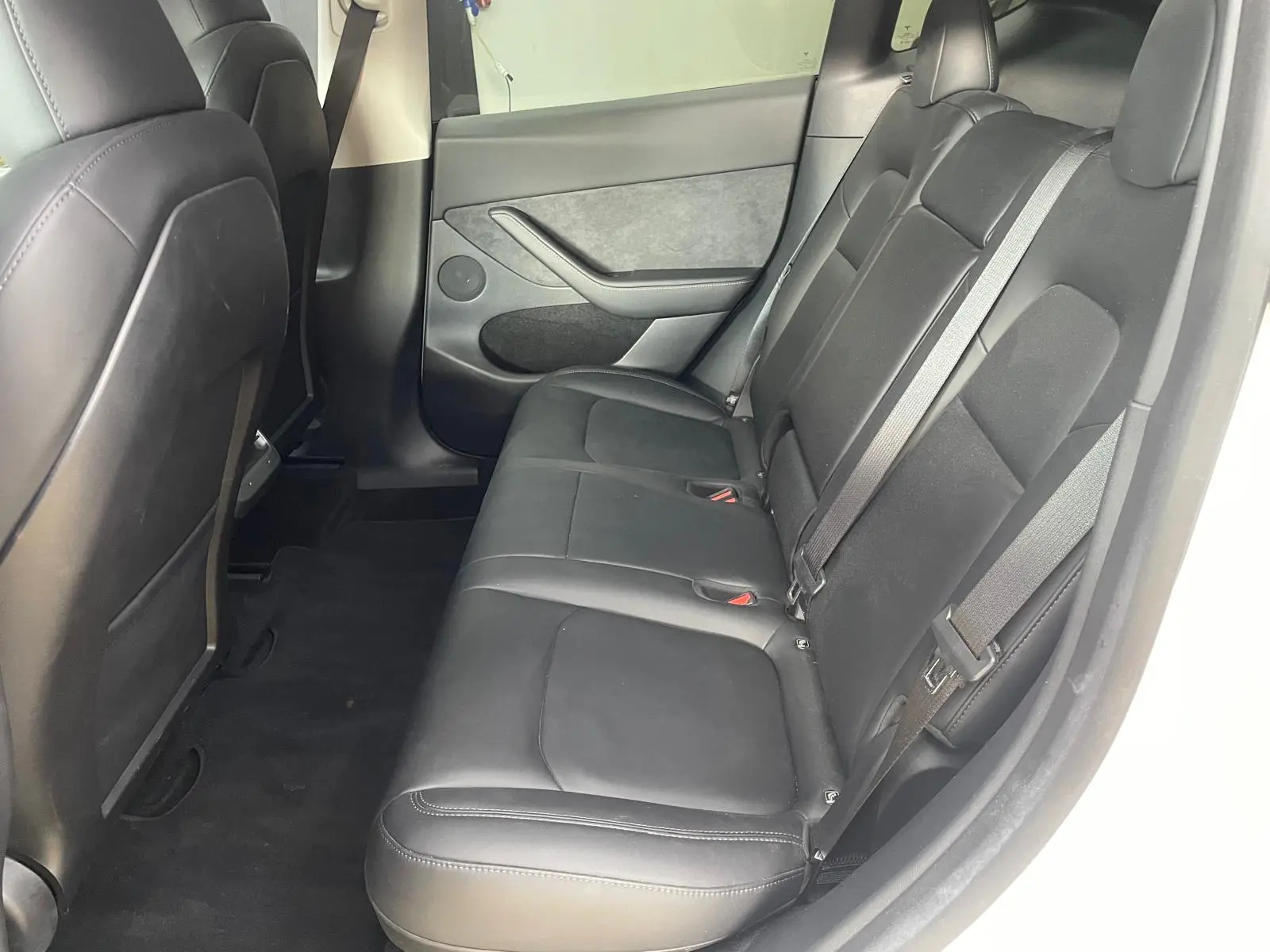 Tesla Model Y Long-Range RWD 8