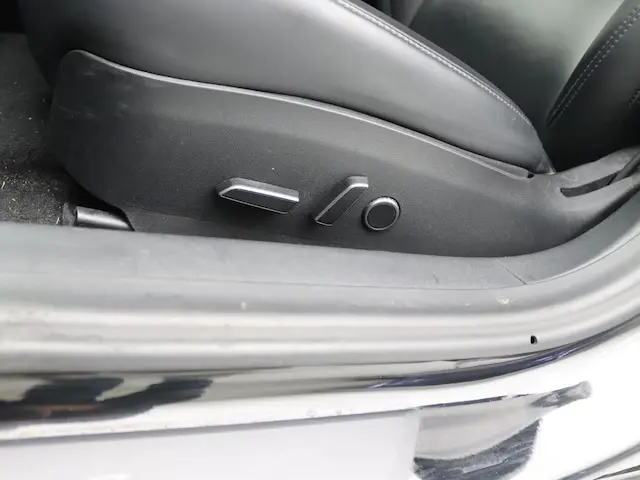 Tesla Model 3 Standard Range Plus RWD 16