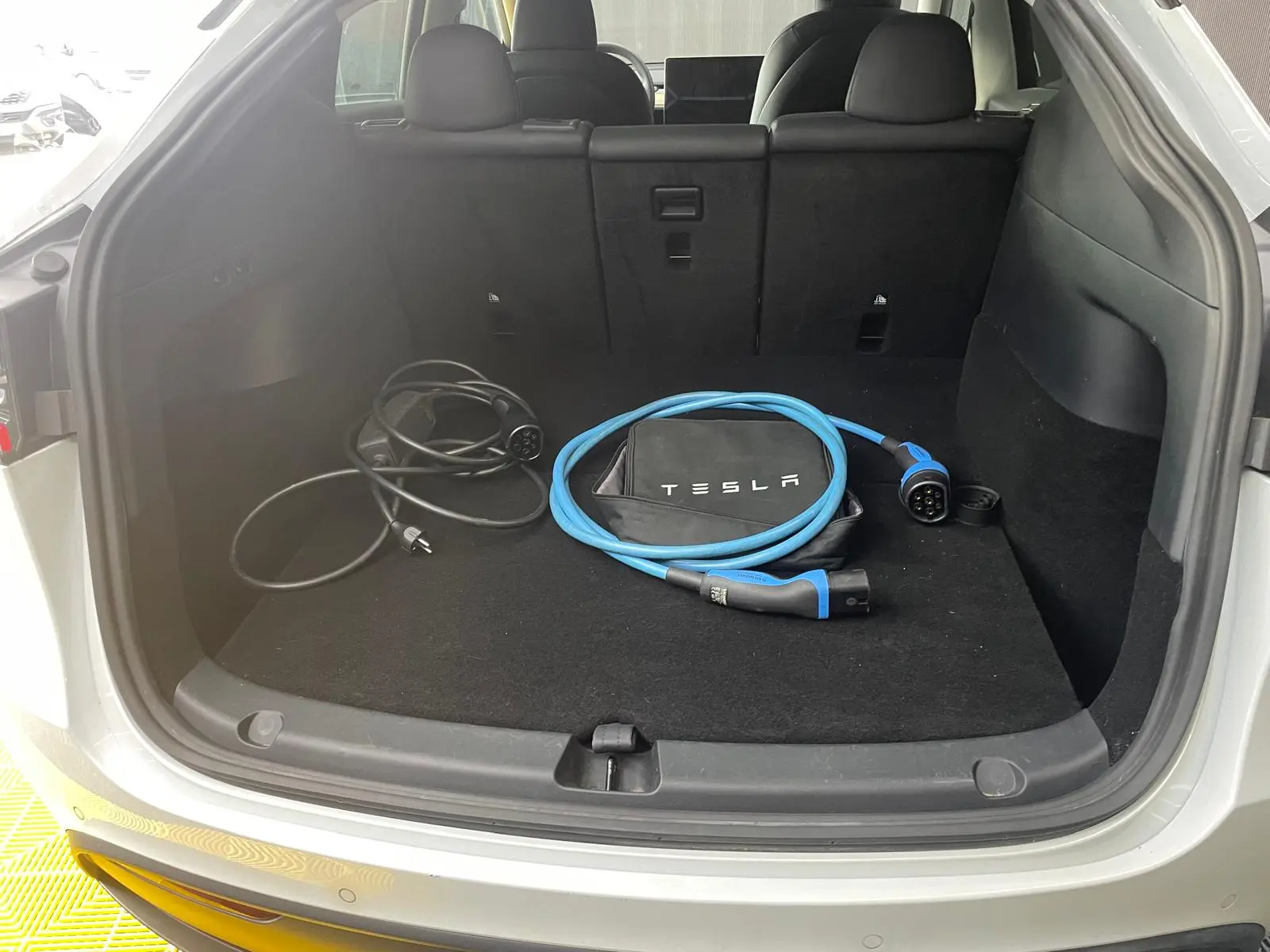 Tesla Model Y Long-Range RWD 13