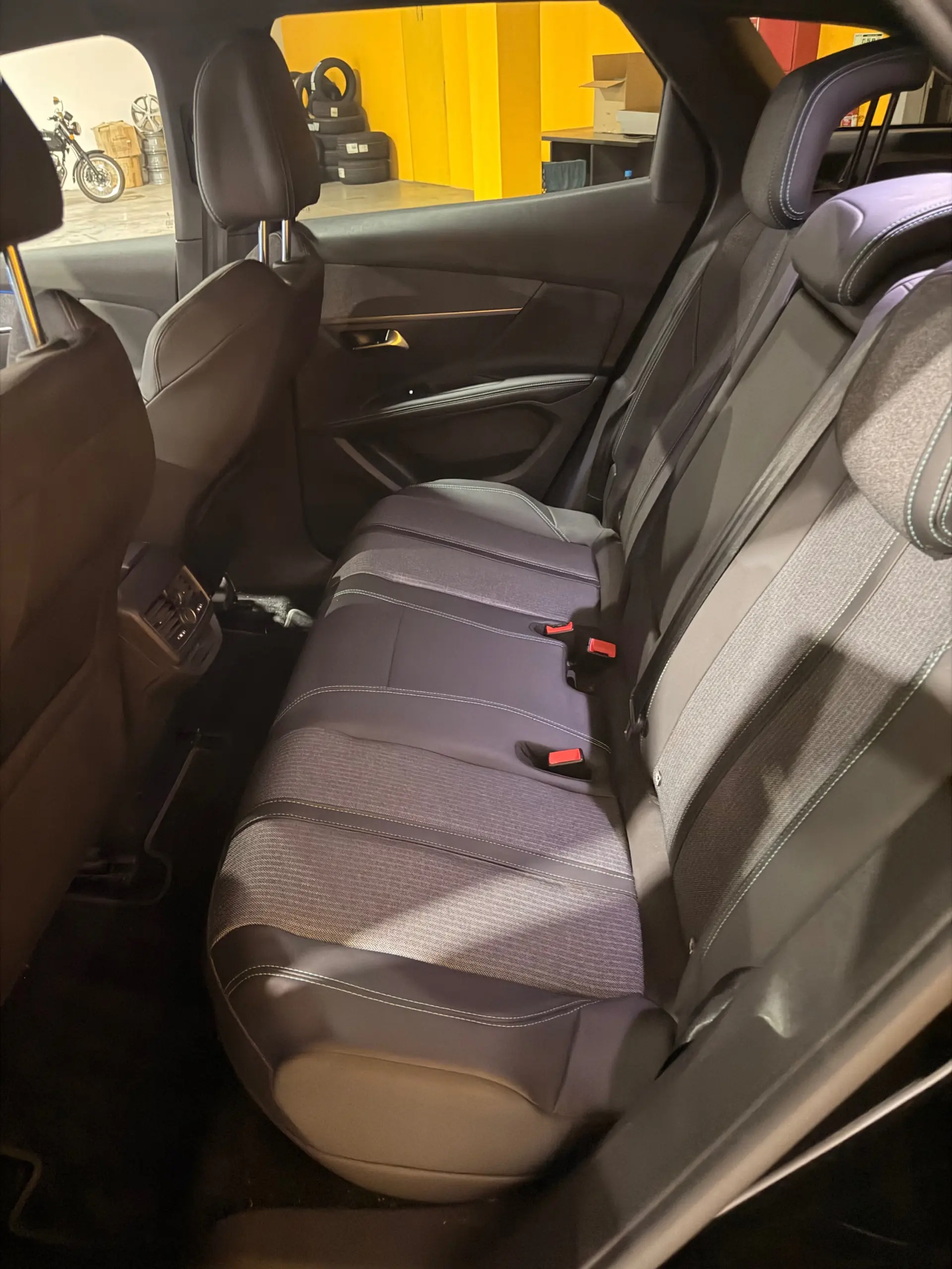 Peugeot 3008 1.6 Hybrid Allure Pack e-EAT8 18