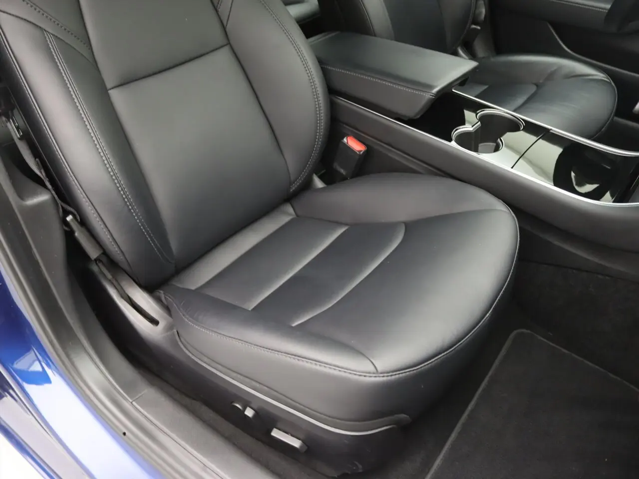 Tesla Model 3 Standard RWD 34