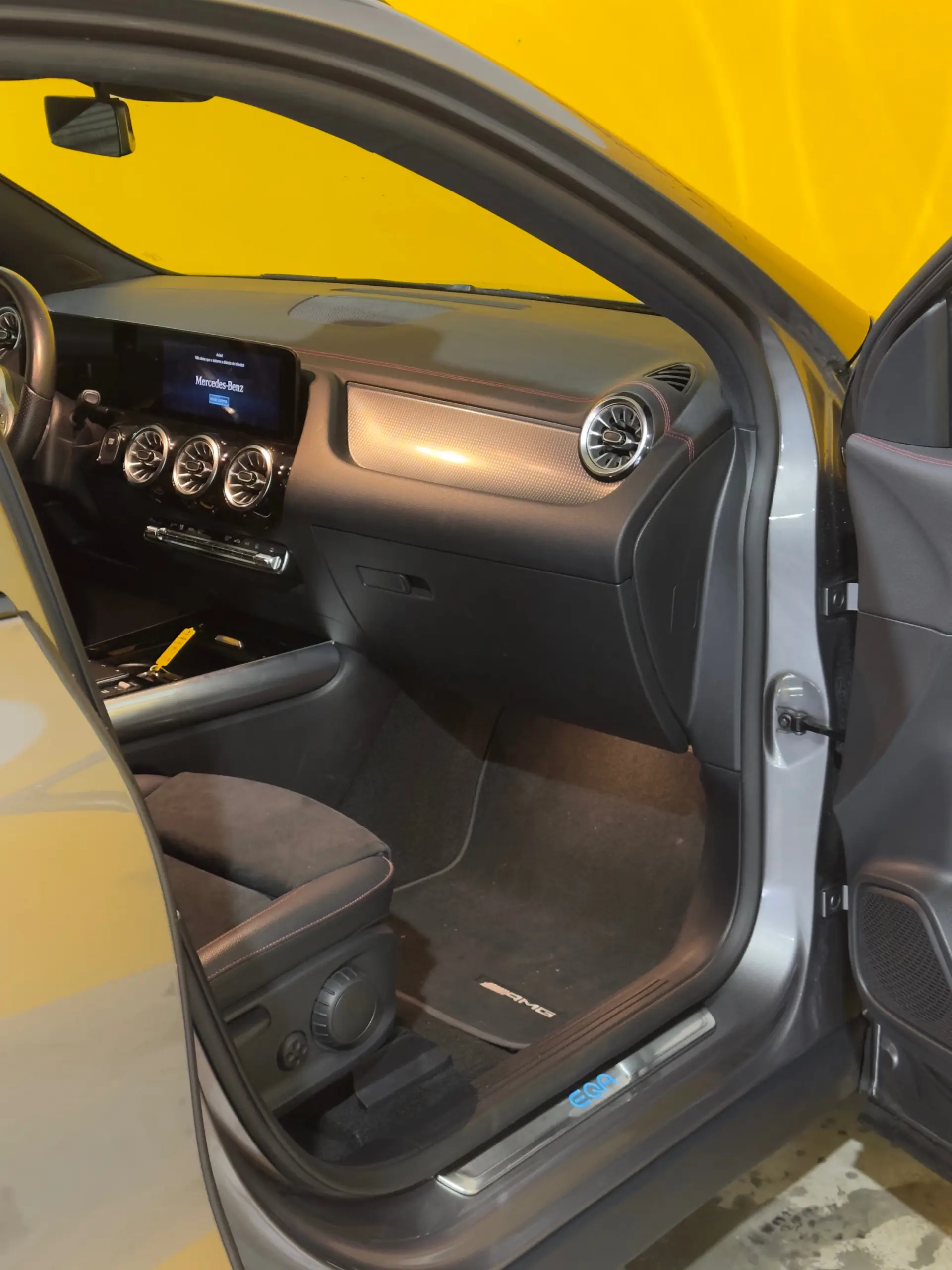 Mercedes-Benz EQA 250 AMG Line 9