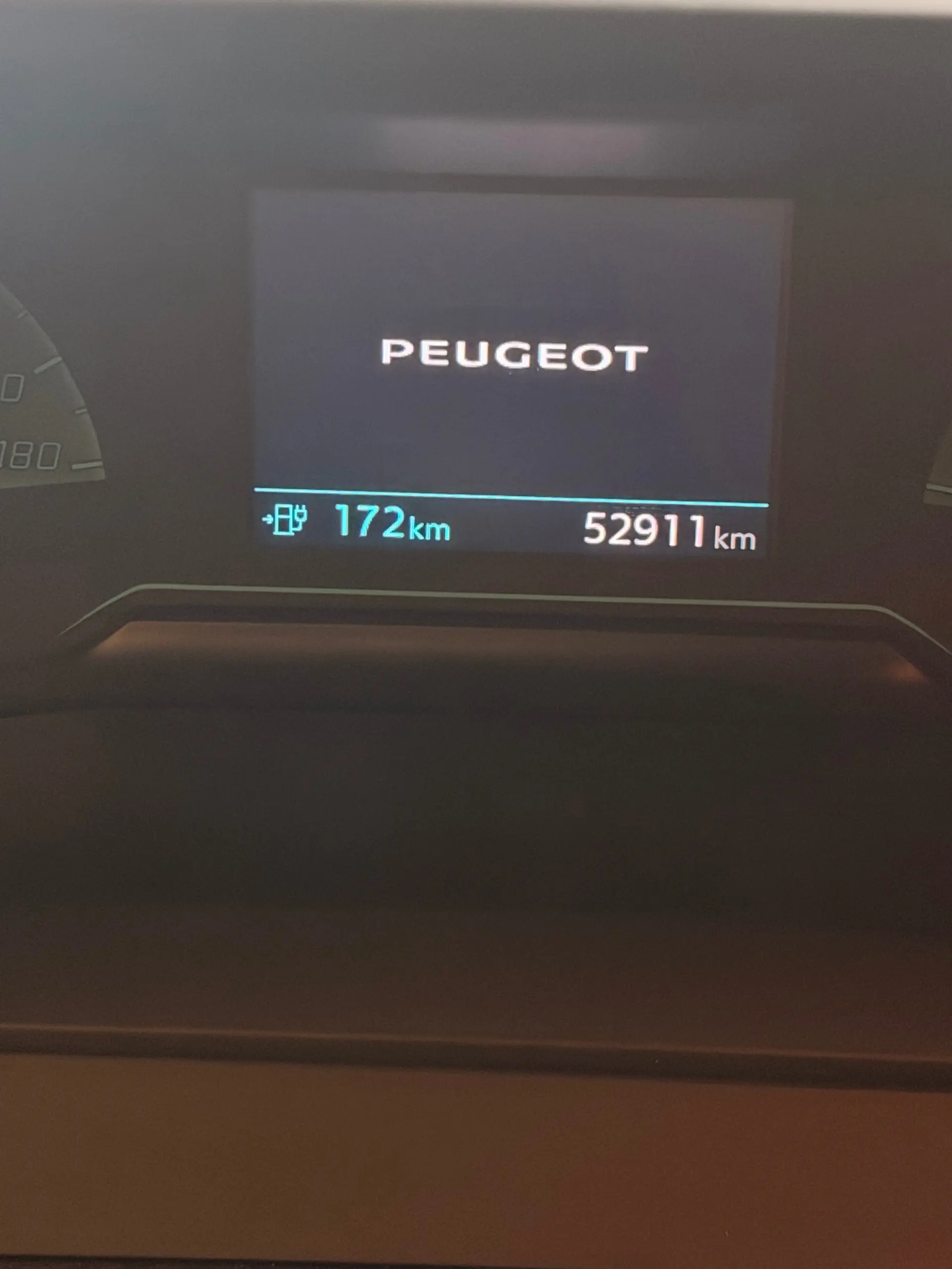 Peugeot e-2008 50 kWh Active Pack 12