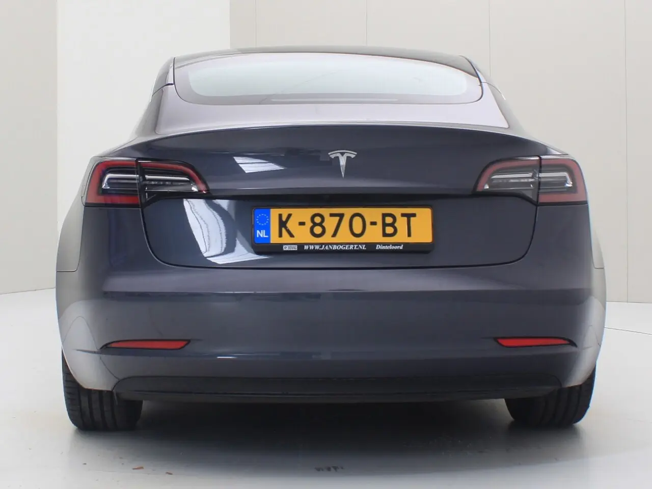 Tesla Model 3 Standard Range Plus RWD 23