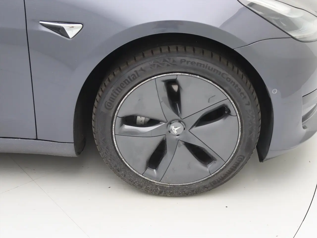 Tesla Model 3 Standard Range Plus RWD 26