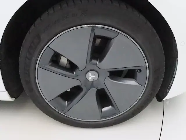 Tesla Model 3 Standard Range Plus RWD 12