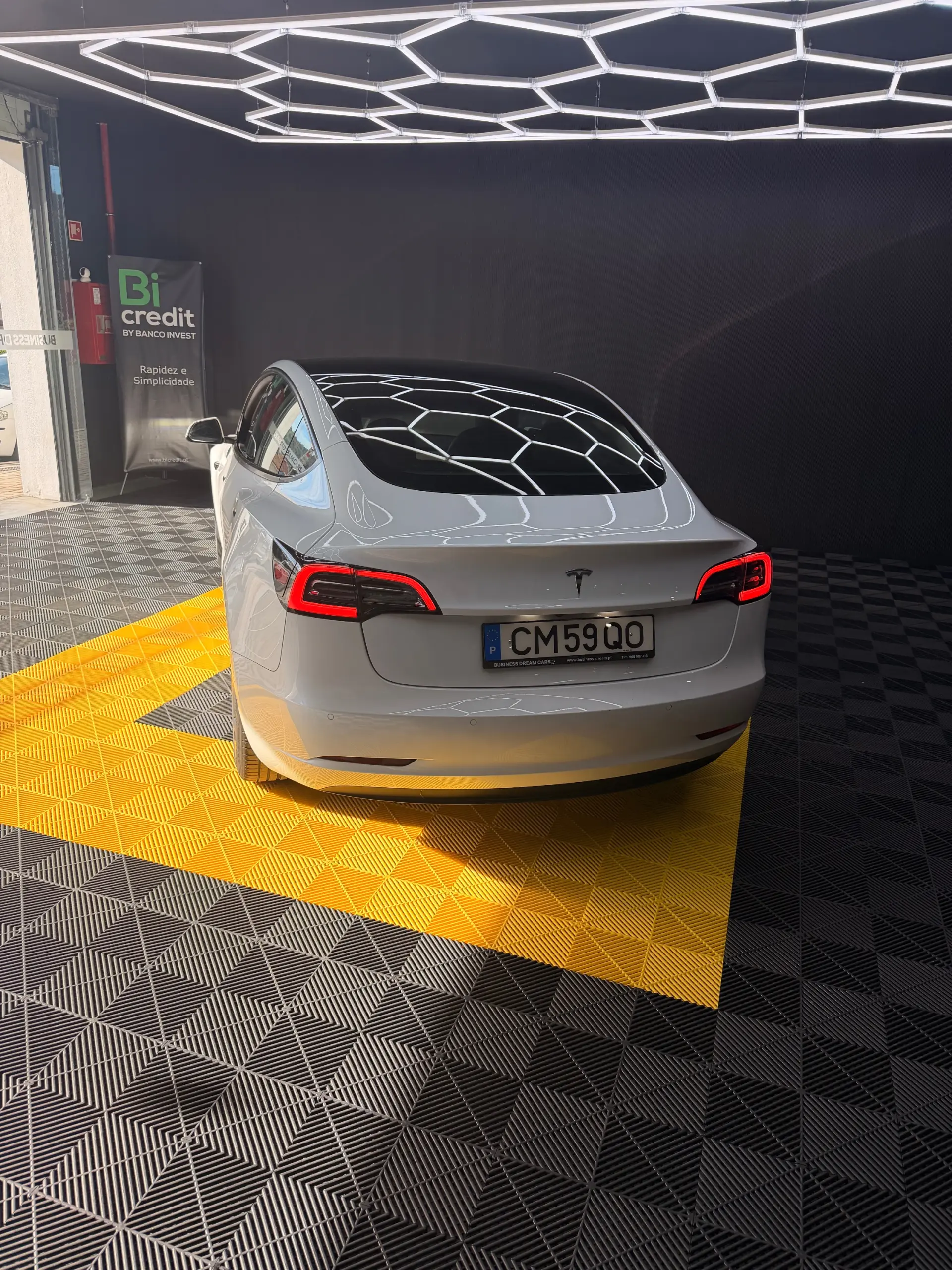 Tesla Model 3 Standard Range Plus RWD 10