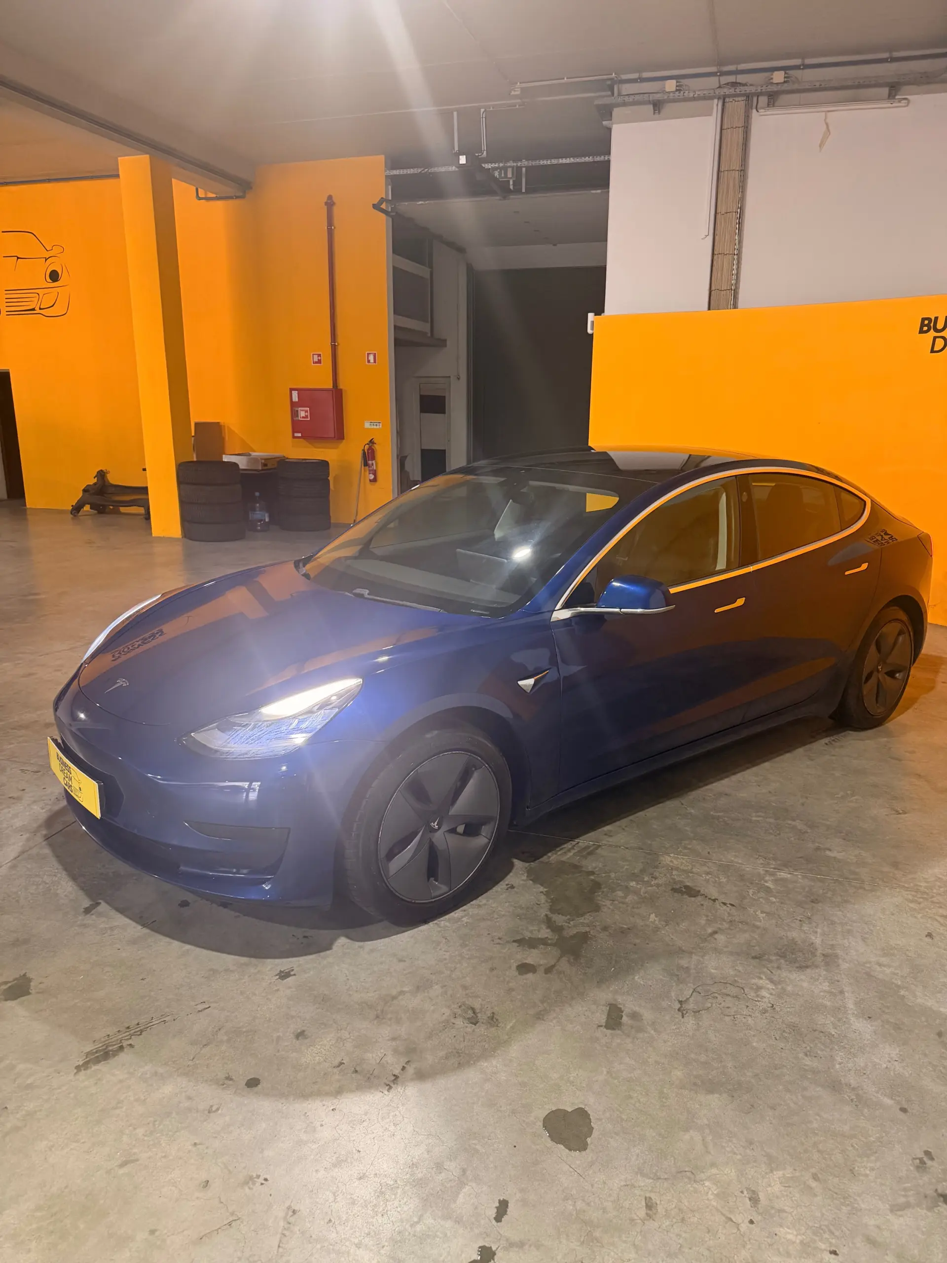 Tesla Model 3 Standard RWD 8