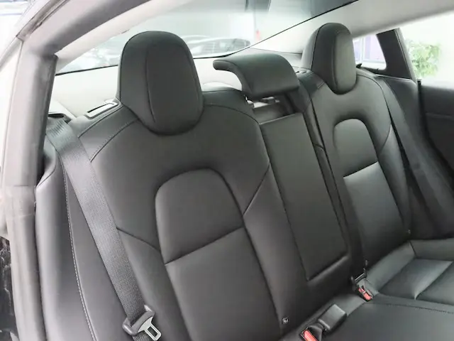 Tesla Model 3 Standard Range Plus RWD 11