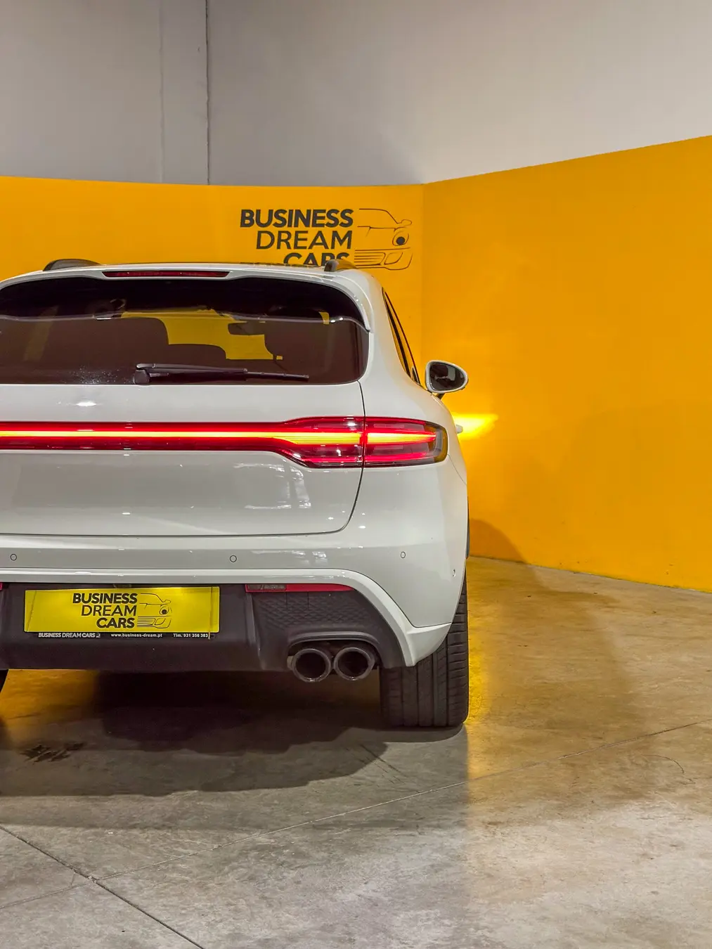 Porsche Macan T 13