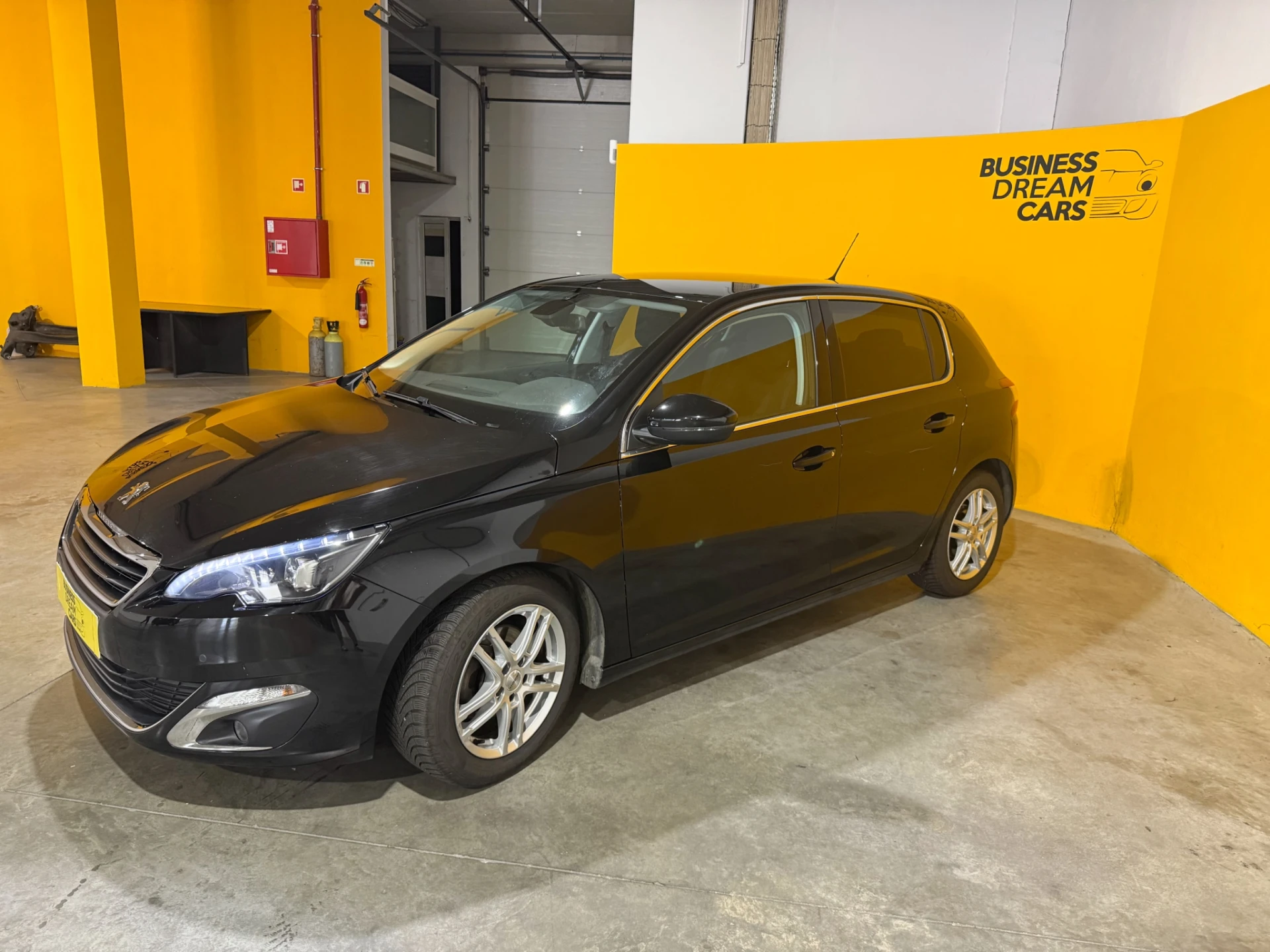Peugeot 308 1.2 PureTech Allure EAT6 18