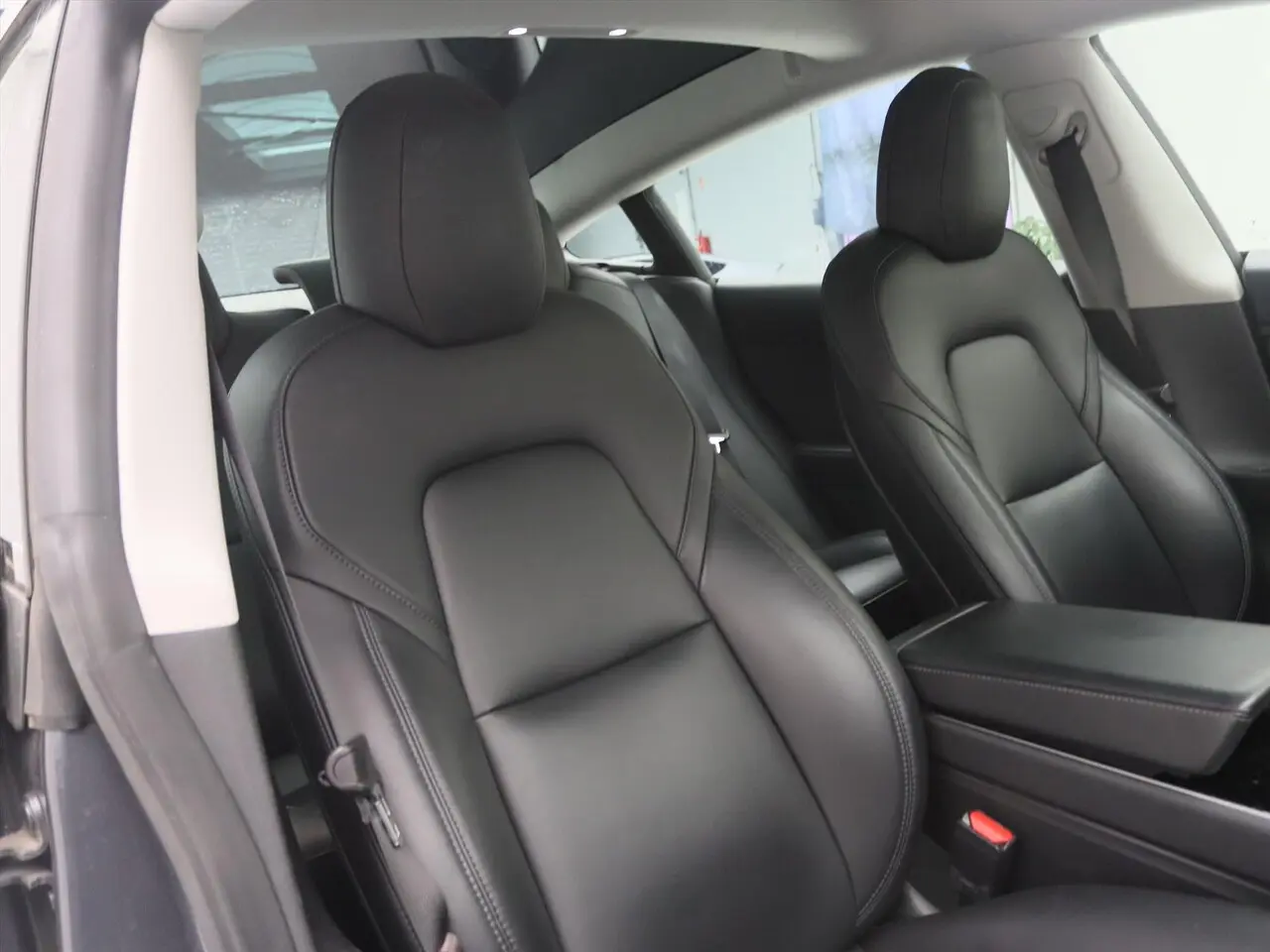 Tesla Model 3 Standard Range Plus RWD 33