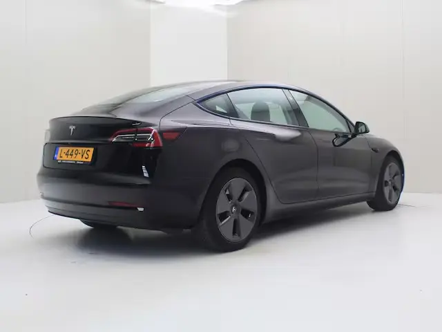 Tesla Model 3 Standard Range Plus RWD 7