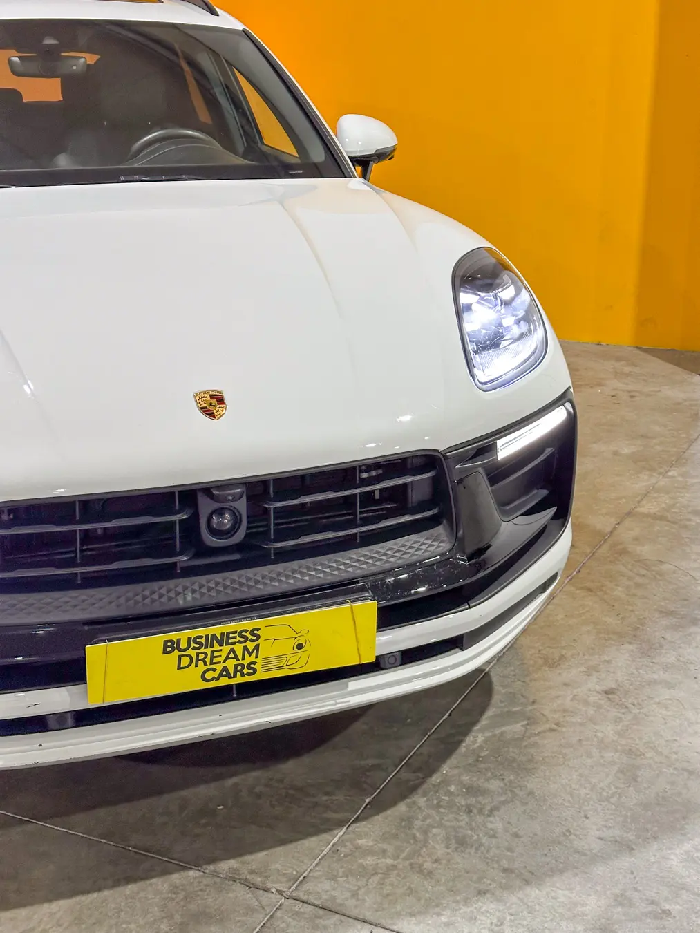 Porsche Macan T 11