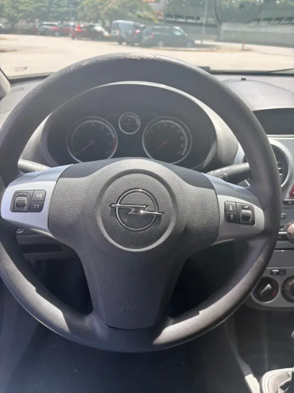 Opel Corsa 11