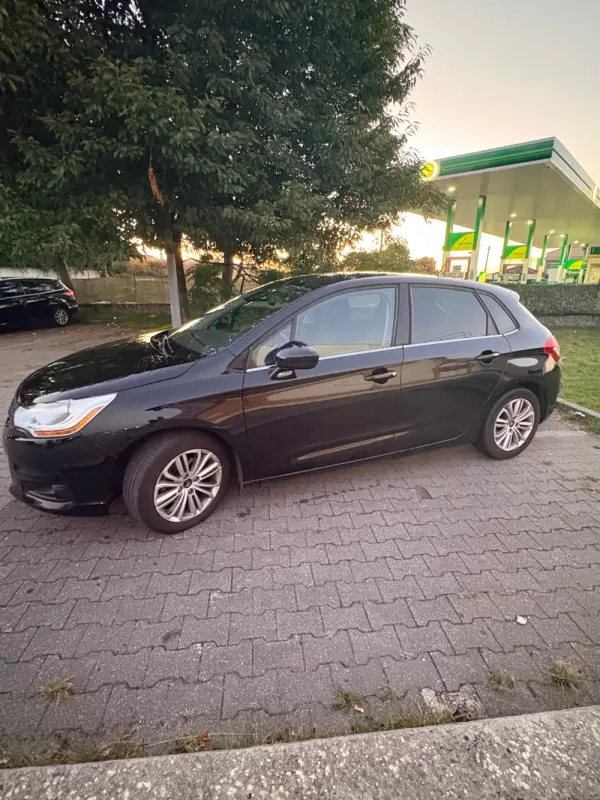 Citroen C4 1.6 HDi Attraction 6