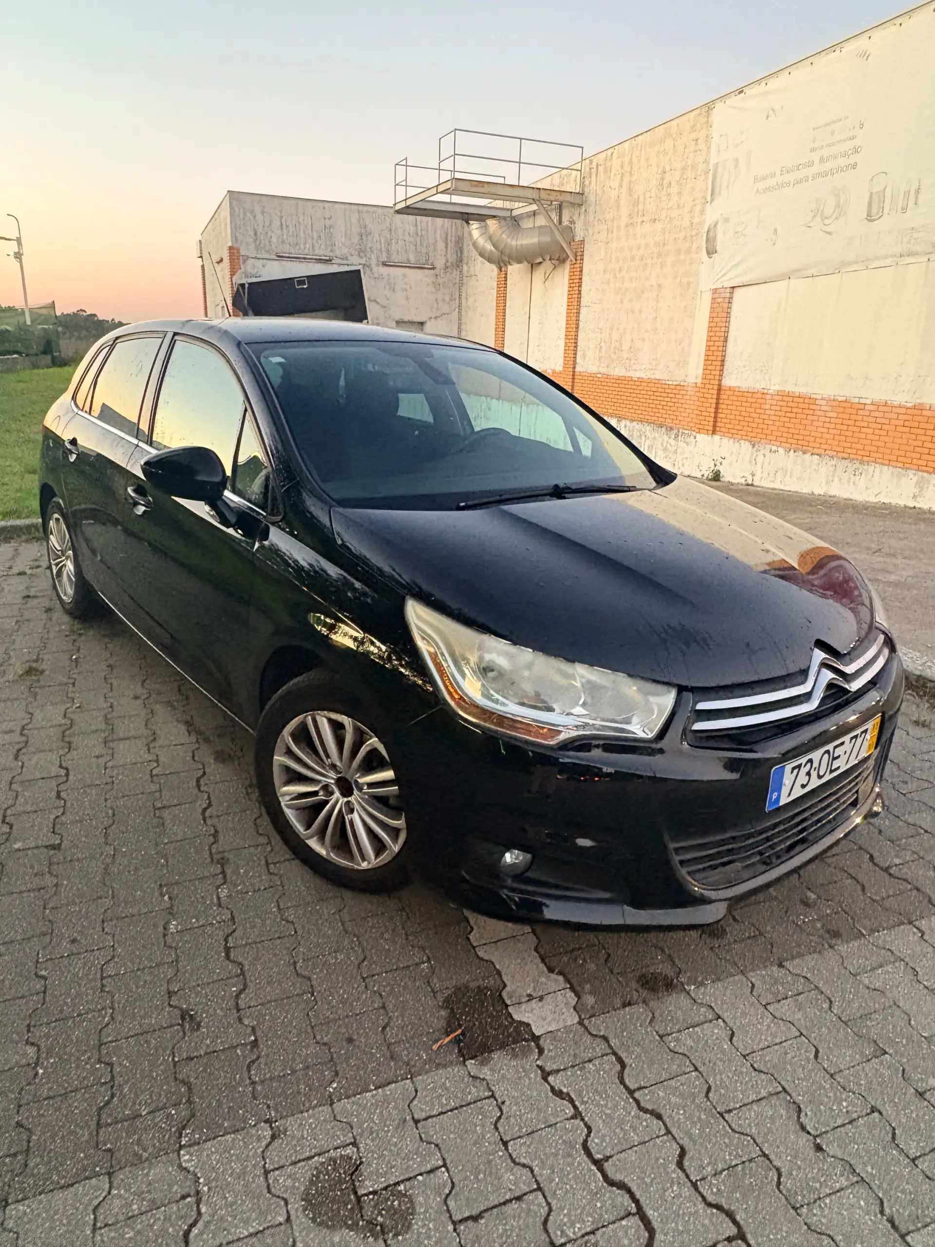 Citroen C4 1.6 HDi Attraction 1