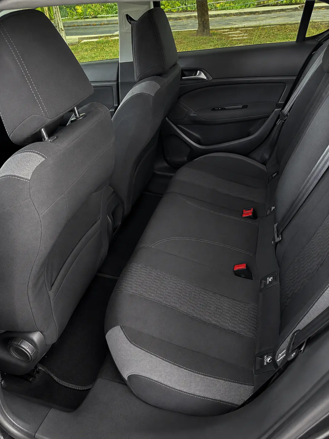 Peugeot 308 1.6 BlueHDi Style 7