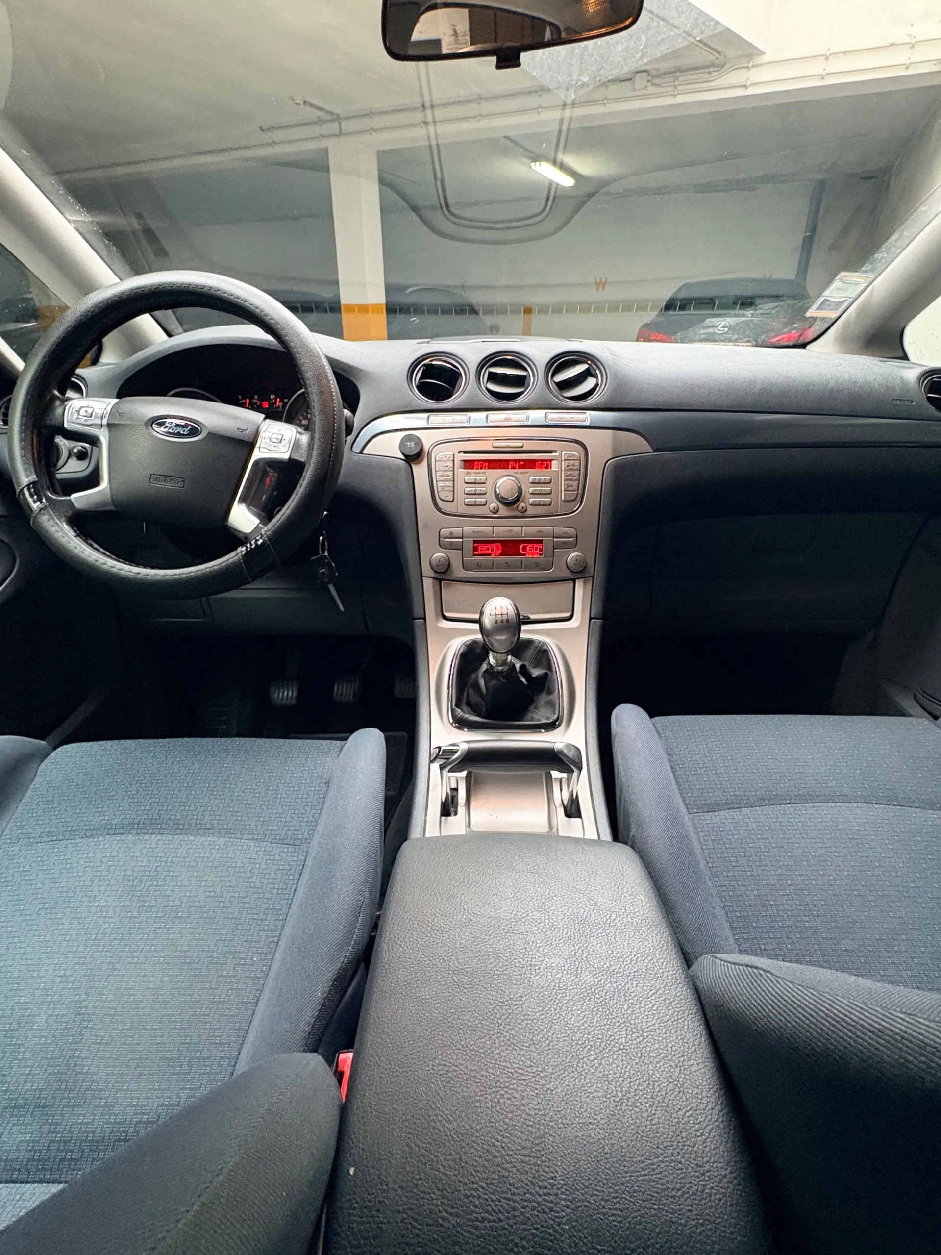 Ford S-Max 1.8 TDCi Titanium 7L 8