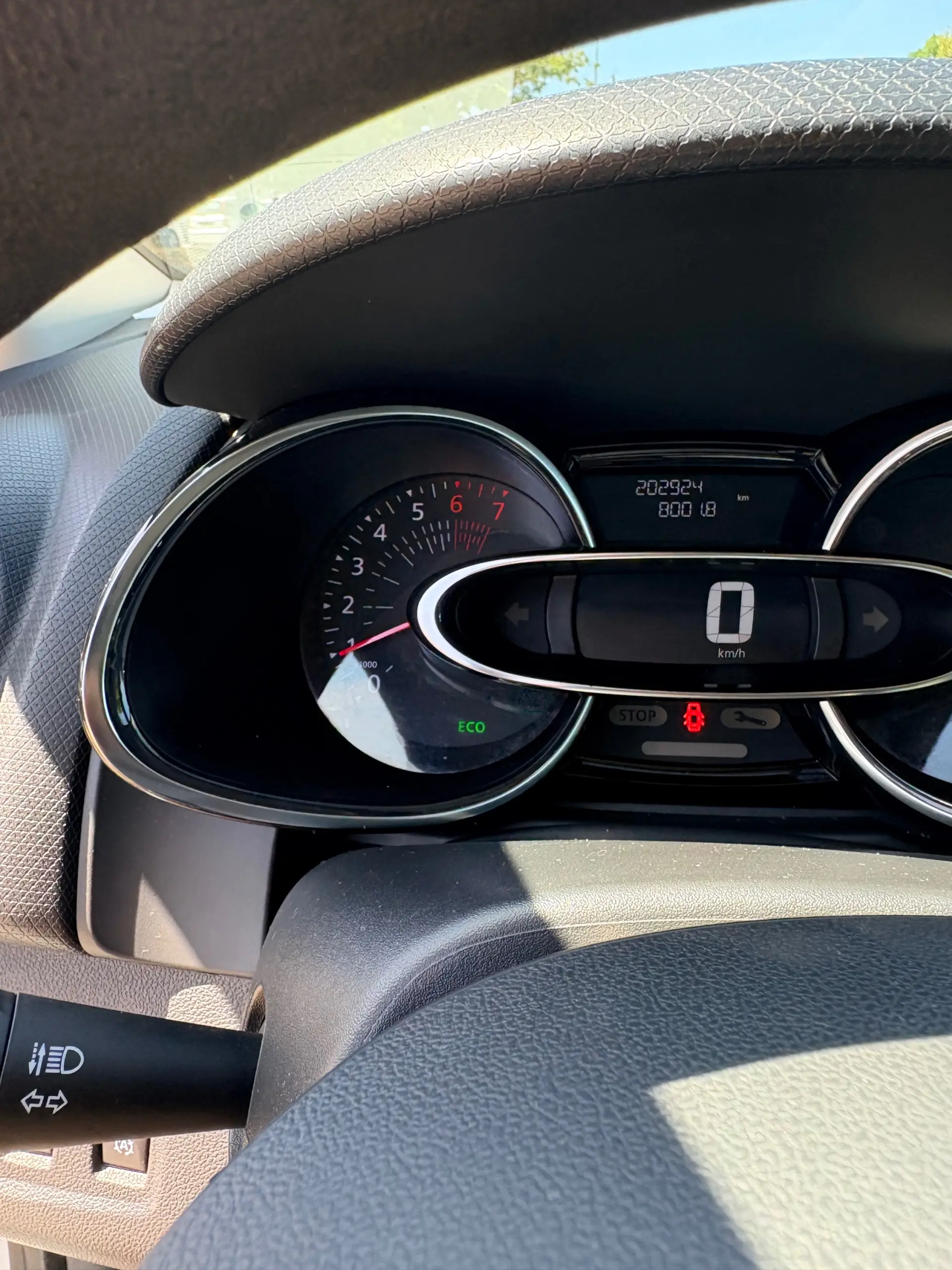 Renault Clio TCe 90 EXPERIENCE 8