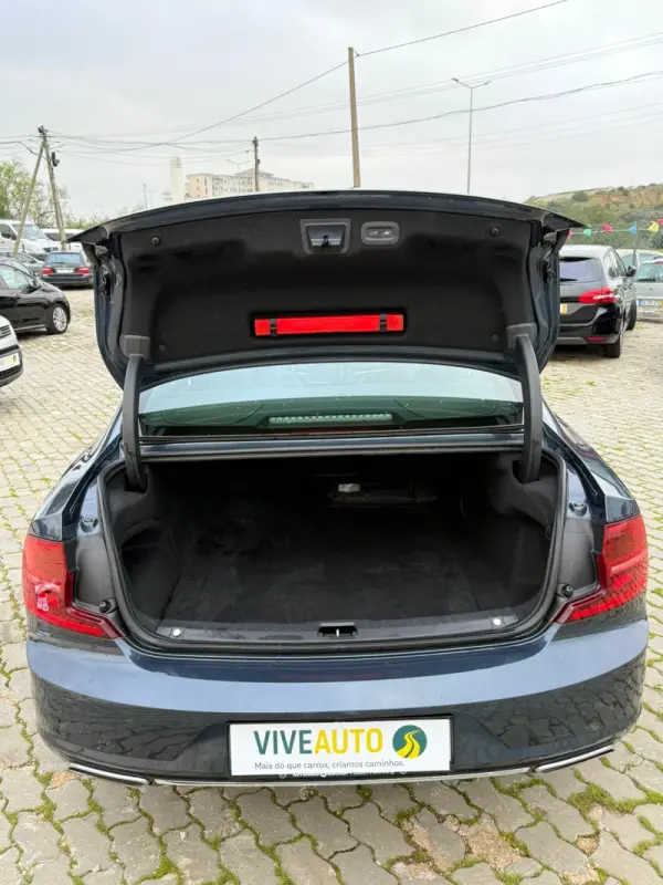 Volvo S90 T8 TWIN ENGINE 14