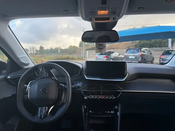 Peugeot 208 allure 12