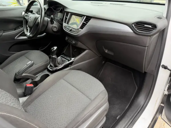 Opel Crossland Outro 8