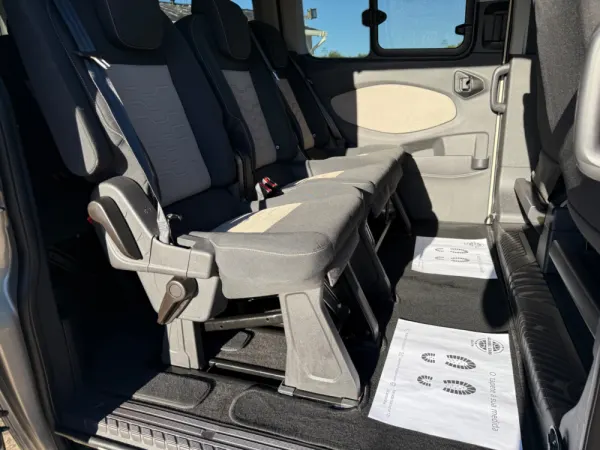 Ford Tourneo Custom 9