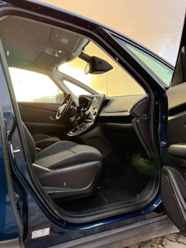 Renault Scénic Outro 6