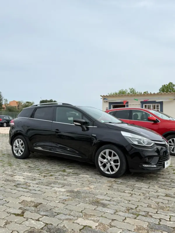 Renault Clio Outro 5