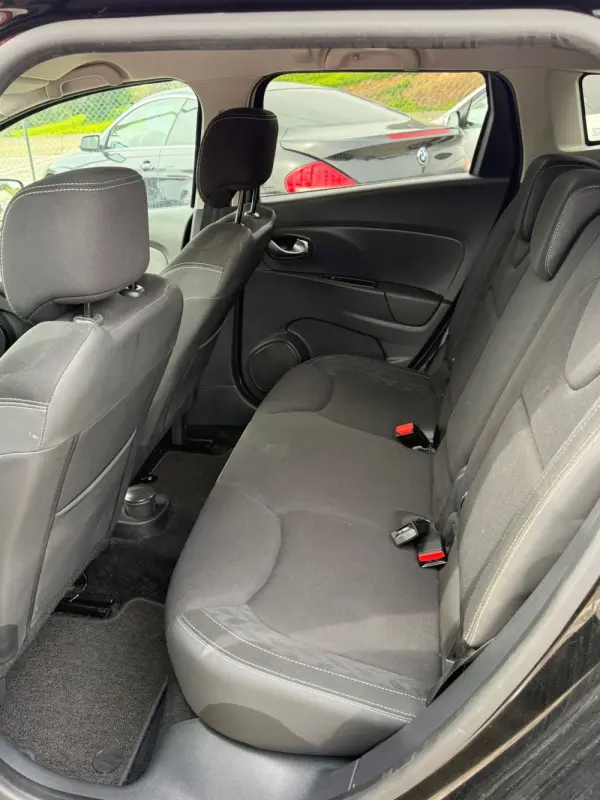 Renault Clio Outro 11