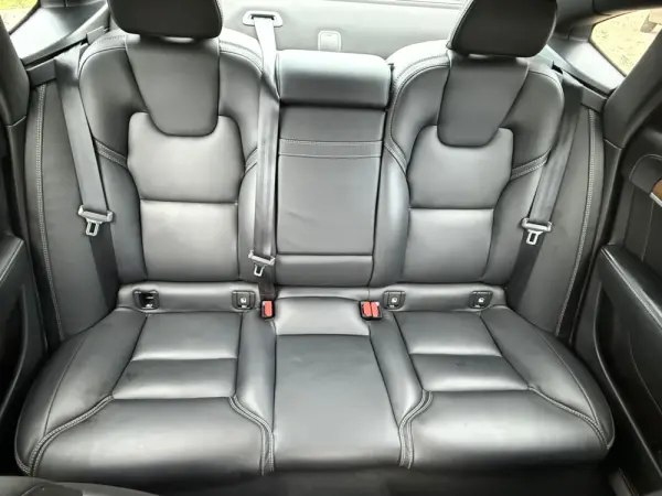 Volvo S90 T8 TWIN ENGINE 12