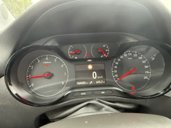 Opel Crossland Outro 12