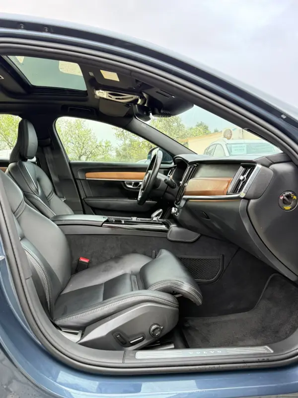 Volvo S90 T8 TWIN ENGINE 10