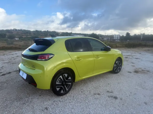 Peugeot 208 allure 4