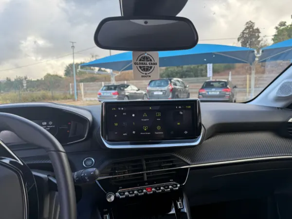 Peugeot 208 allure 11