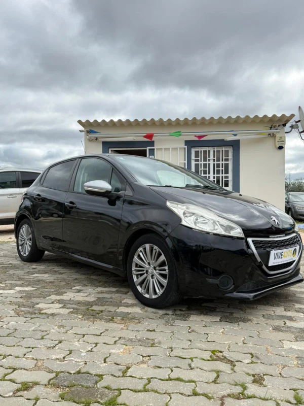 Peugeot 208 Outro 9