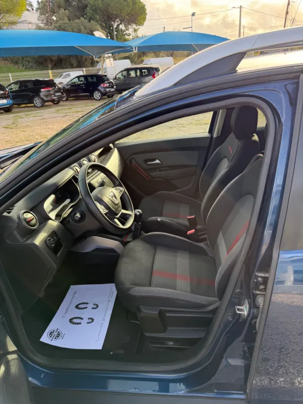 Dacia Duster 1.3 TCe SL Adventure 6