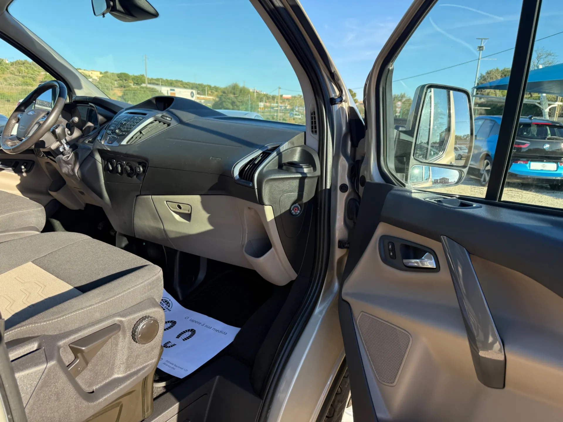 Ford Tourneo Custom 12