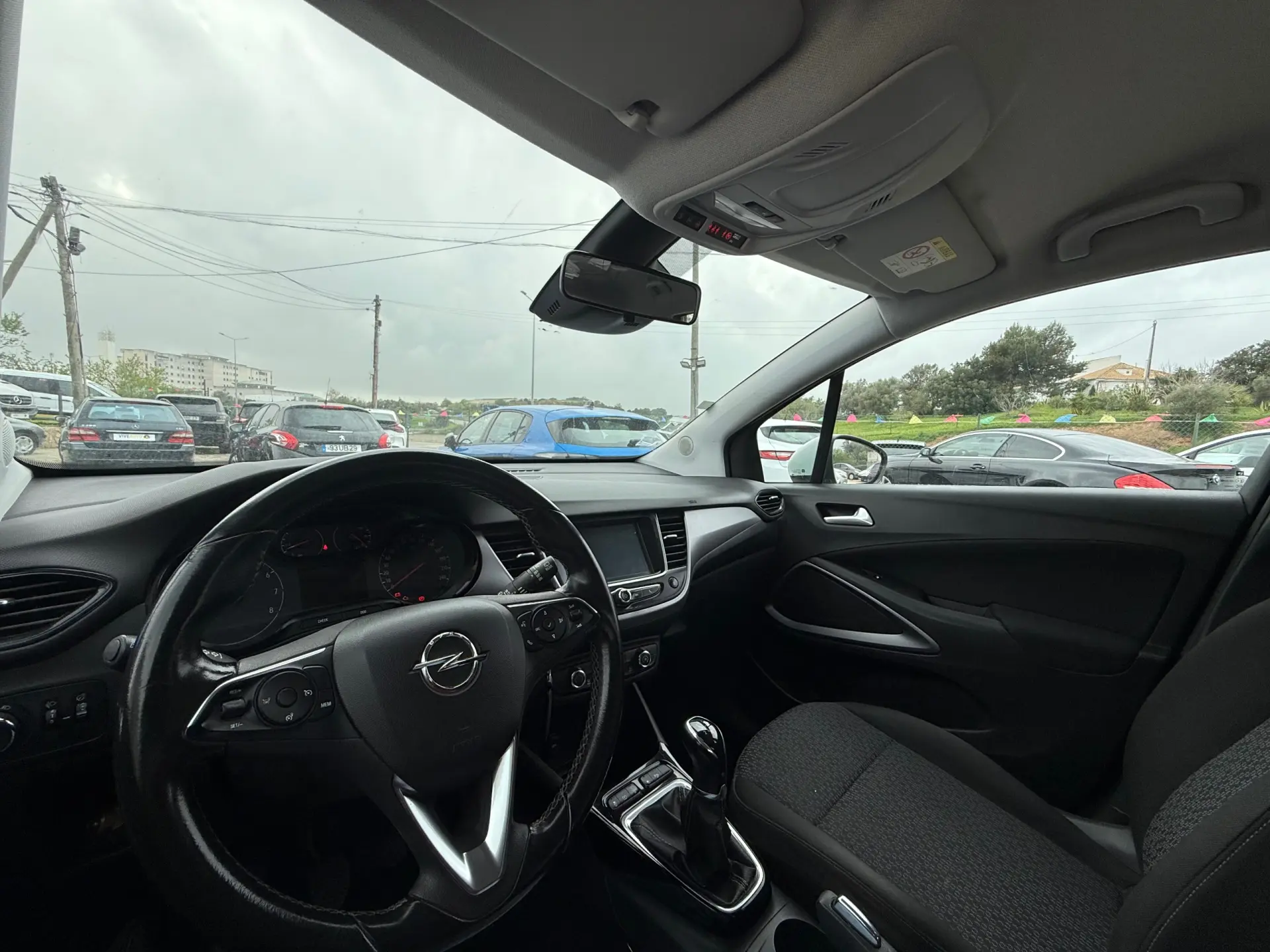 Opel Crossland Outro 10