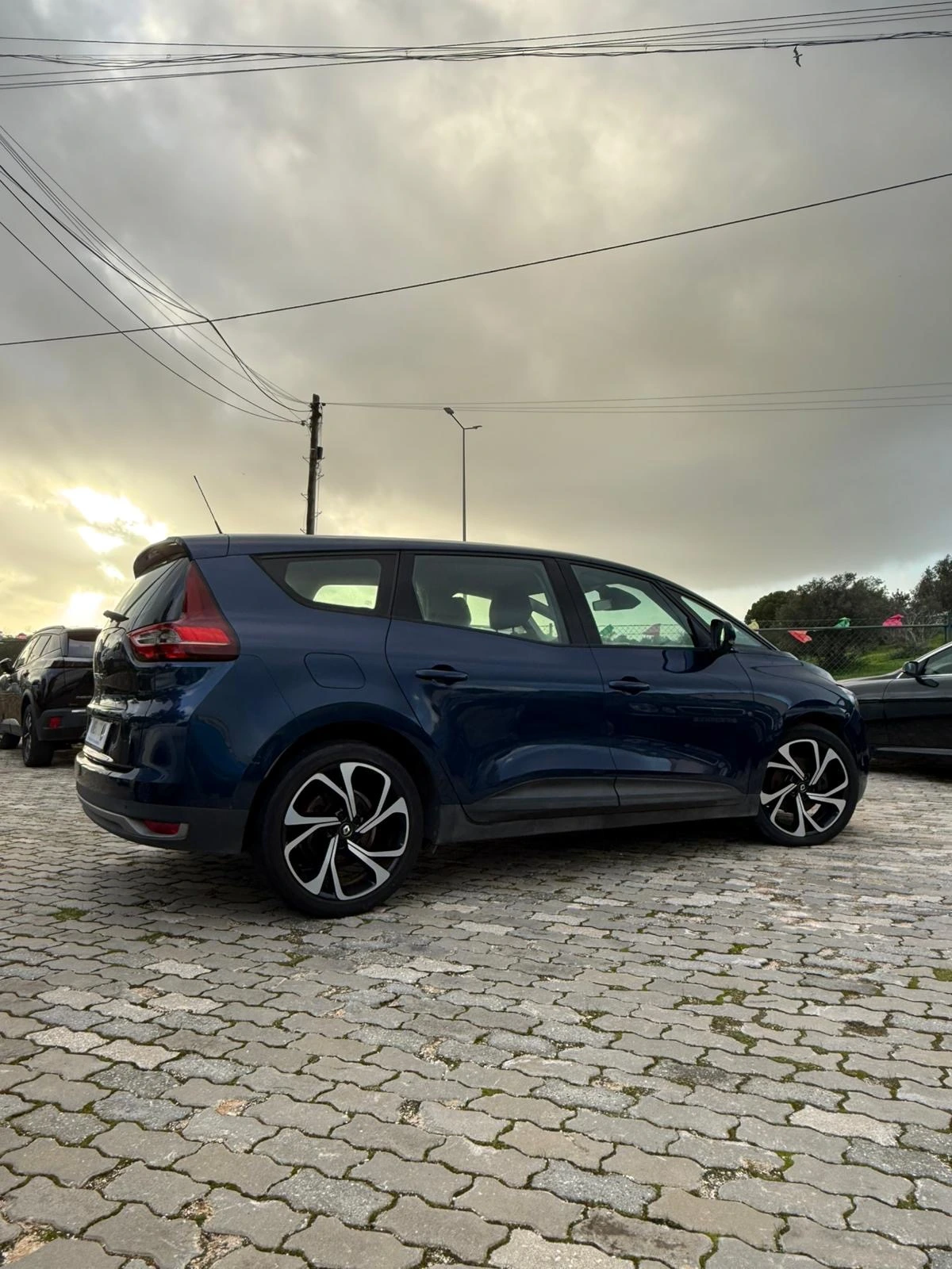 Renault Scénic Outro 2